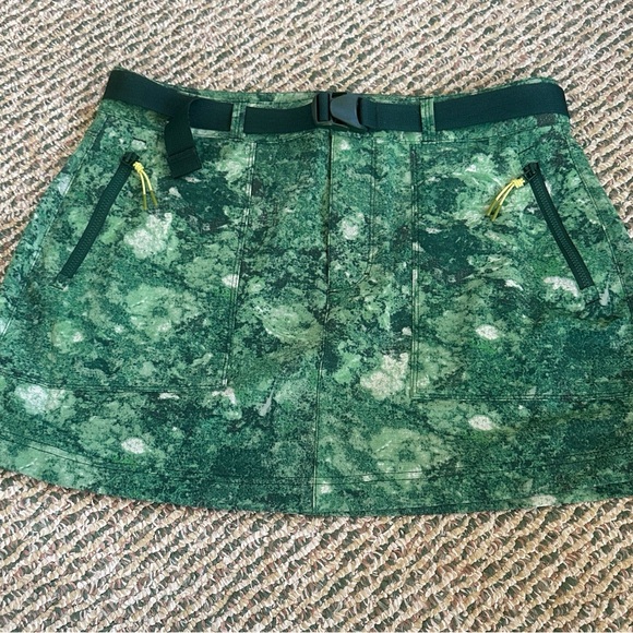 Outdoor Voices Rectrek Green Smoke Marble Skirt - Picture 3 of 8